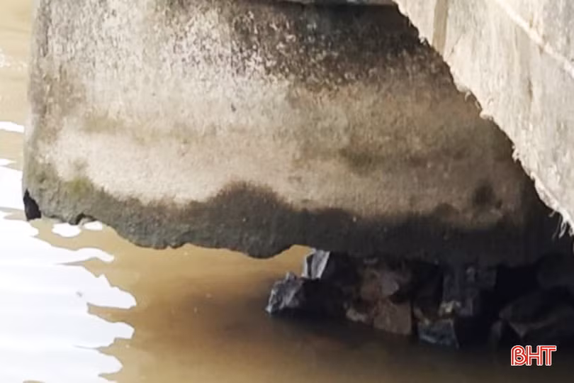 “Nín thở” khi đi qua cầu Nờ