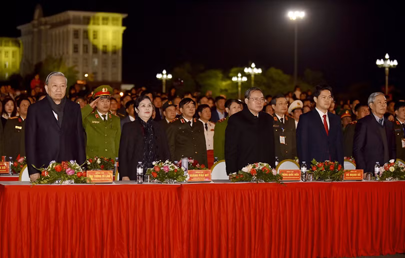 Lai Châu kỷ niệm 20 năm chia tách, thành lập tỉnh và đón Huân chương Lao động hạng Nhất