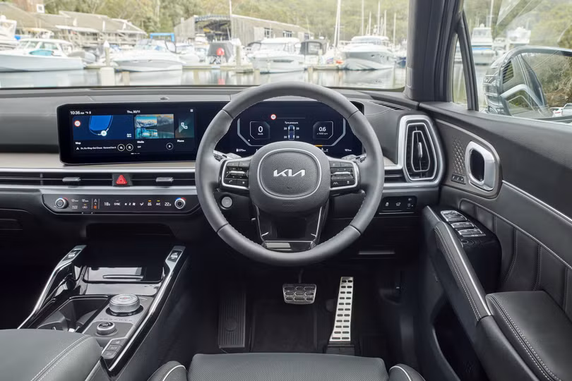 Kia Sorento Facelift 2024 ra mắt với động cơ xăng và diesel, chờ về Việt Nam