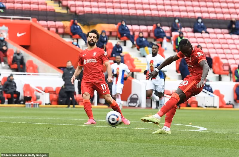 Premier League hạ màn bằng cuộc đua Top 4 nghẹt thở