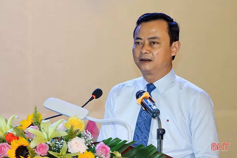 Cẩm Xuyên cần tiếp tục phát huy trách nhiệm nêu gương trong cán bộ, đảng viên