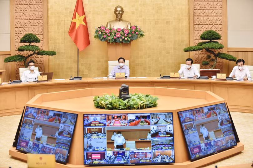 Thủ tướng chỉ đạo tổng tiến công toàn lực, thần tốc để chặn đứng dịch Covid-19