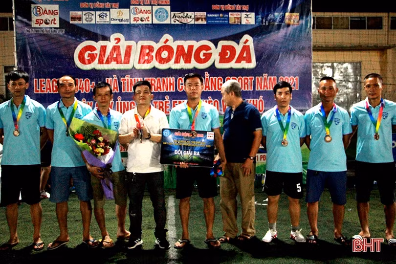 FC Phúc Sport vô địch Giải Bóng đá League U40++ Cup Bằng Sport năm 2021