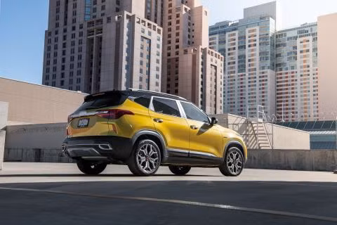 Kia Seltos 2022 ra mắt, thêm phiên bản đặc biệt