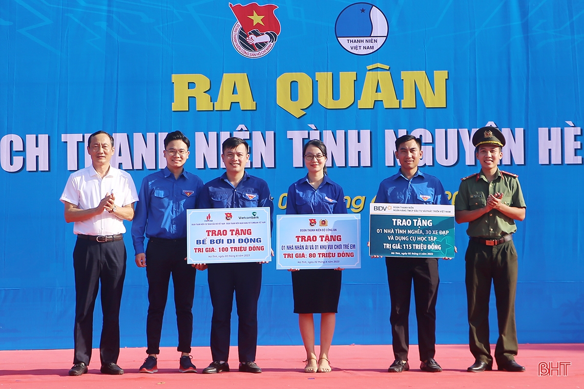Tuổi trẻ Hà Tĩnh ra quân Chiến dịch Thanh niên tình nguyện hè 2023