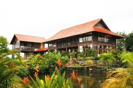 Ngôi nhà triệu đô mà Huỳnh Bích Phương đang sống cùng gia đình. Ngôi nhà triệu đô mà Huỳnh Bích Phương đang sống cùng gia đình.