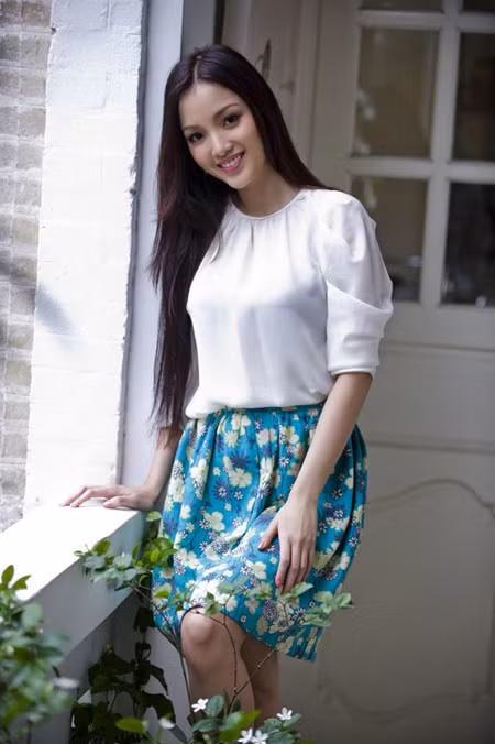 Huỳnh Bích Phương rất xứng đáng với danh hiệu Người đẹp có gương mặt khả ái. Huỳnh Bích Phương rất xứng đáng với danh hiệu Người đẹp có gương mặt khả ái.