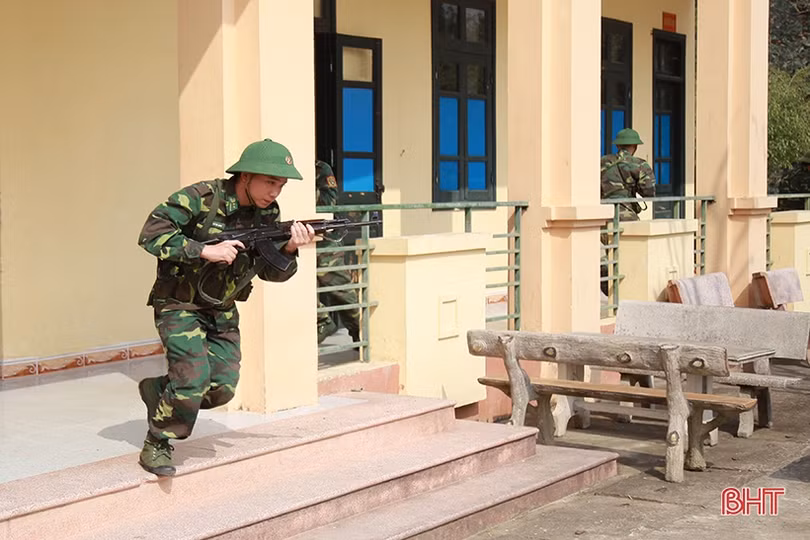 Xem màn chiến đấu bảo vệ mục tiêu của Bộ đội Biên phòng Hà Tĩnh