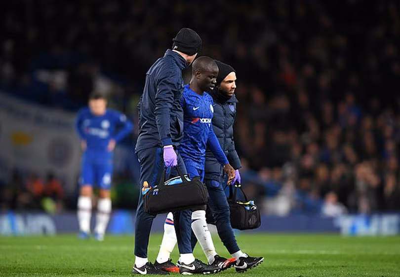 Man United đánh sập pháo đài Stamford Bridge