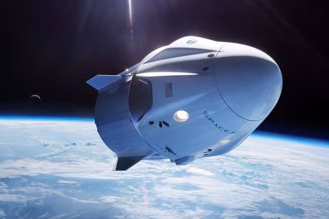 Space X công bố dự án mới đưa du khách vào không gian