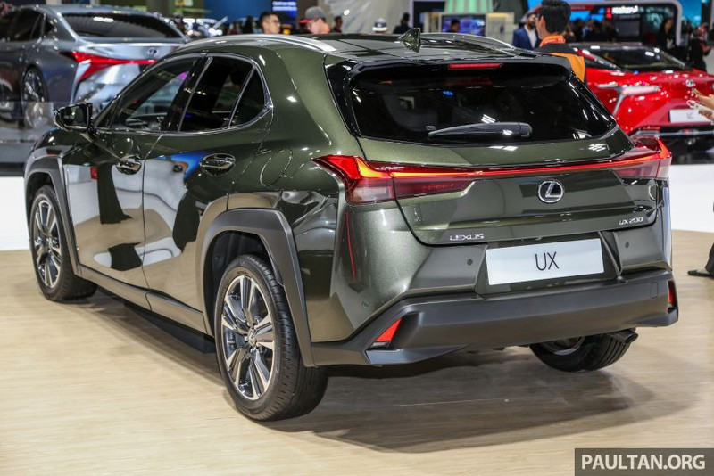 mẫu suv lexus ux chuẩn bị bán ra tại thị trường hình 2 Mẫu SUV Lexus UX chuẩn bị bán ra thị trường