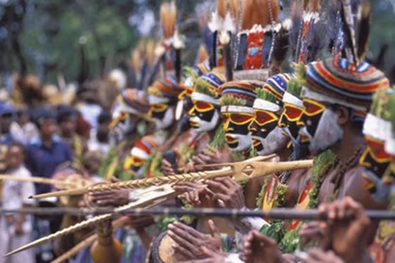 Phiêu lưu tới những miền đất quen mà lạ, lạ mà quen