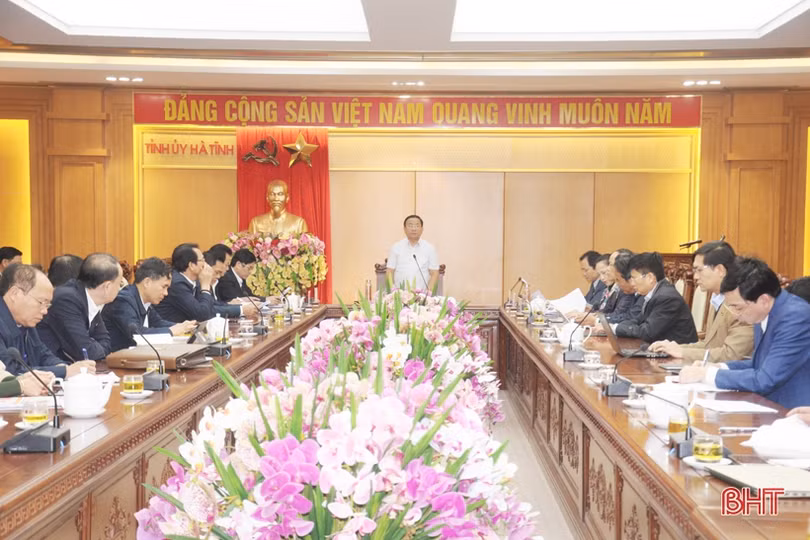 Hà Tĩnh khuyến khích nhất thể hóa chức danh bí thư đảng ủy đồng thời là chủ tịch UBND xã