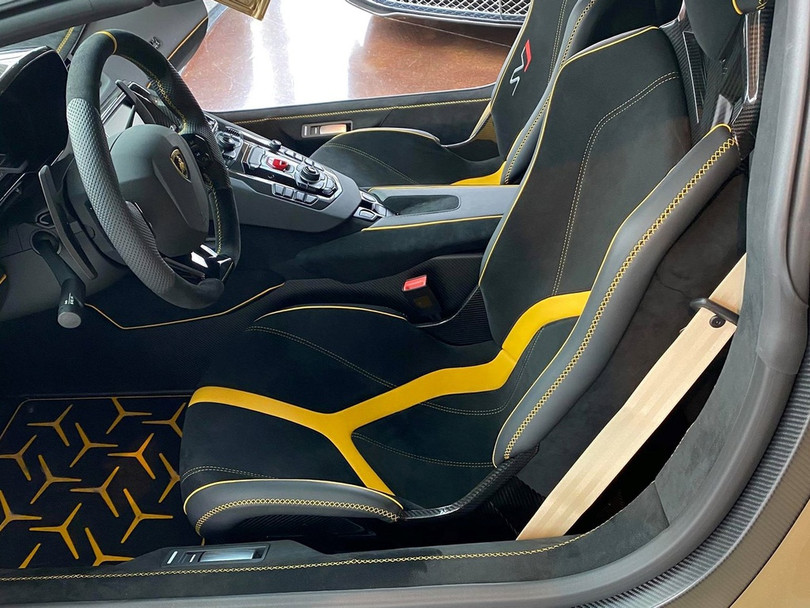 Người Việt tậu Lamborghini Aventador SVJ Roadster đầu tiên thế giới