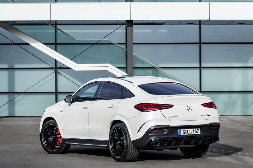 Mercedes-AMG GLE 63 Coupe ra mắt - SUV dáng thời trang hiệu suất cao ảnh 4 Mercedes-AMG GLE 63 Coupe ra mắt - SUV dáng thời trang hiệu suất cao