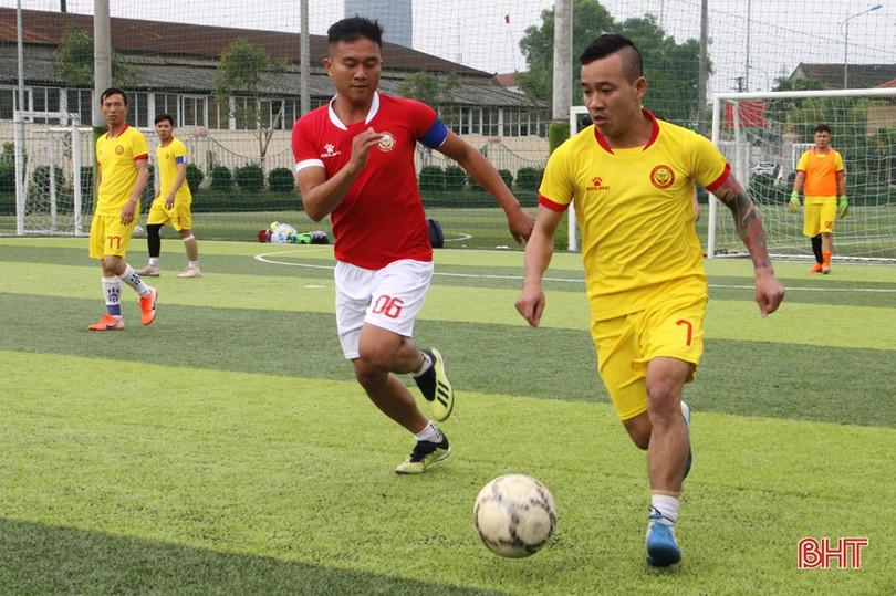 Khởi tranh Giải bóng đá Hội Cổ động viên Hà Tĩnh lần thứ 2