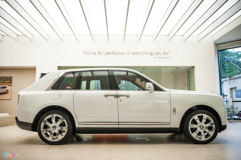 Nếu EVFTA được thực thi, khách hàng có thể tiết kiệm số tiền lên đến 12 tỷ đồng khi mua chiếc SUV siêu sang Rolls-Royce Cullinan. Ảnh: Huy Bách. Xe nhập về Việt Nam rẻ hơn hàng tỷ đồng sau Hiệp định Thương mại tự do