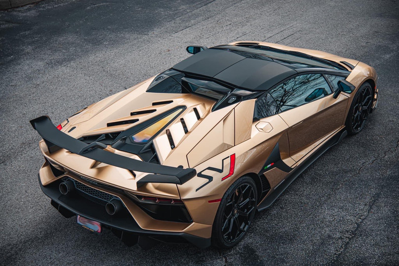 Người Việt tậu Lamborghini Aventador SVJ Roadster đầu tiên thế giới