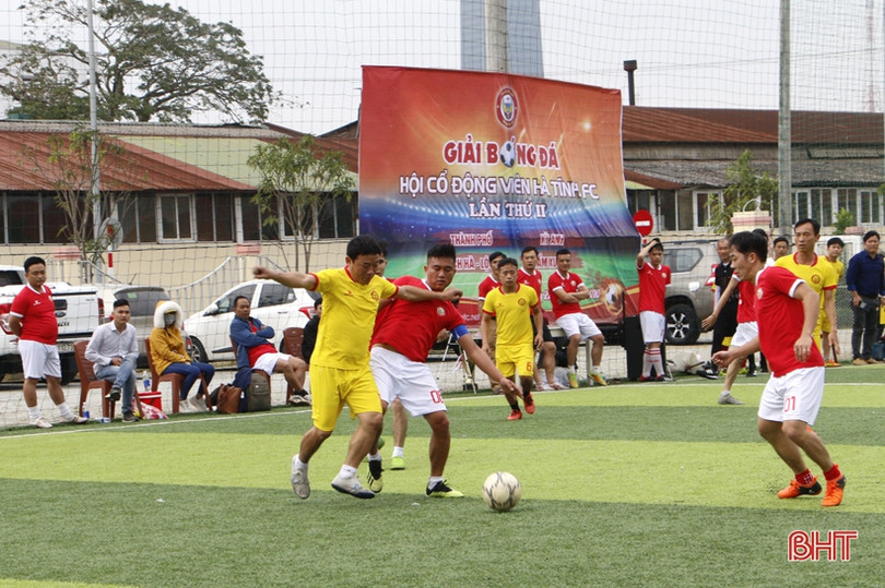 Khởi tranh Giải bóng đá Hội Cổ động viên Hà Tĩnh lần thứ 2