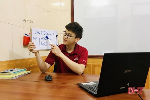 Học sinh iSchool Hà Tĩnh hào hứng học online khi phải ở nhà vì phòng dịch