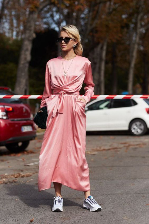 Phối đồ với 3 tông màu hot trend