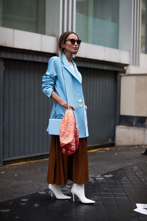 Phối đồ với 3 tông màu hot trend