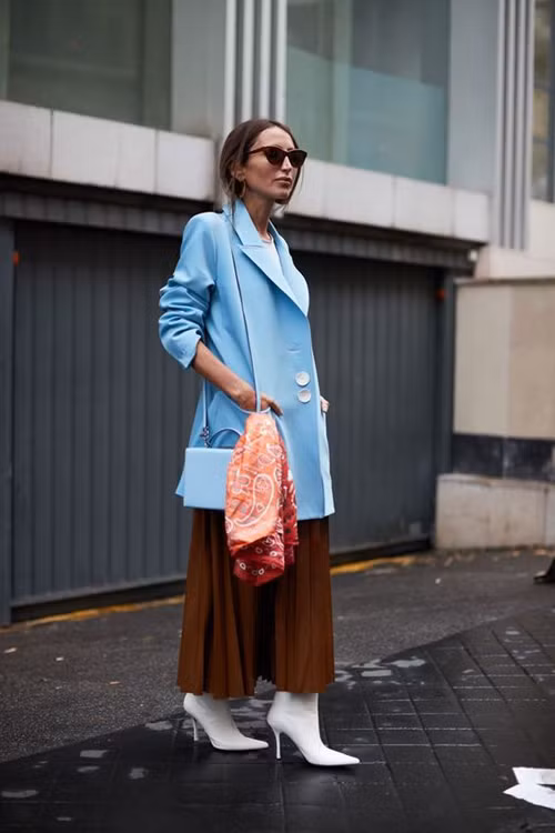 Phối đồ với 3 tông màu hot trend