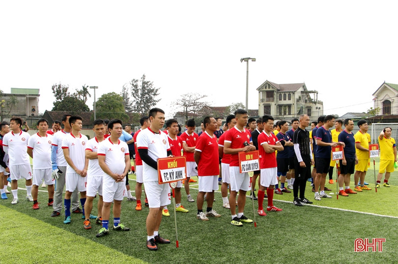 Khởi tranh Giải bóng đá Hội Cổ động viên Hà Tĩnh lần thứ 2