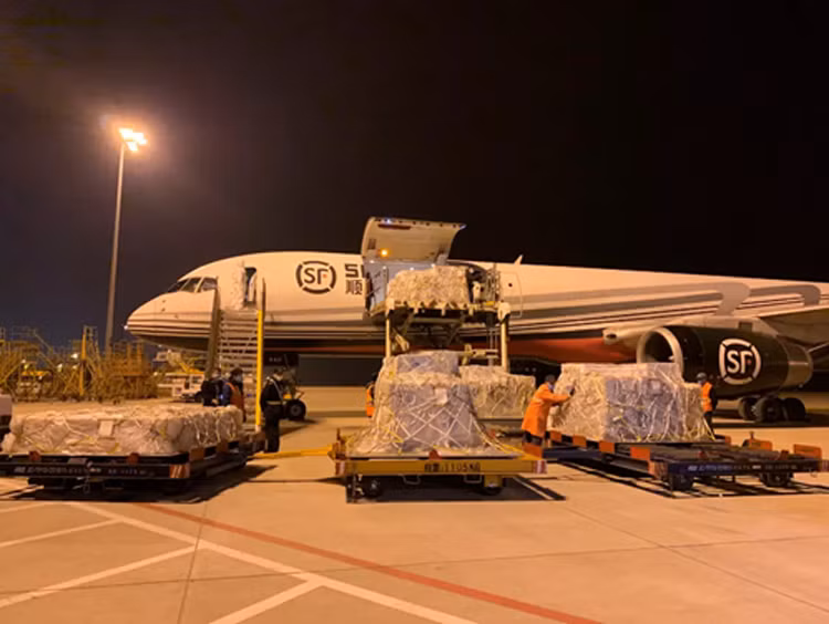 Tỷ phú cứu nguy Vũ Hán