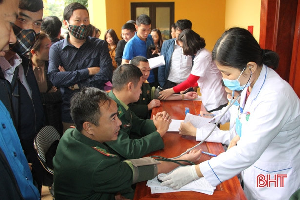 Nghi Xuân thu 275 đơn vị máu trong ngày hội “Giọt máu hồng tình nguyện”