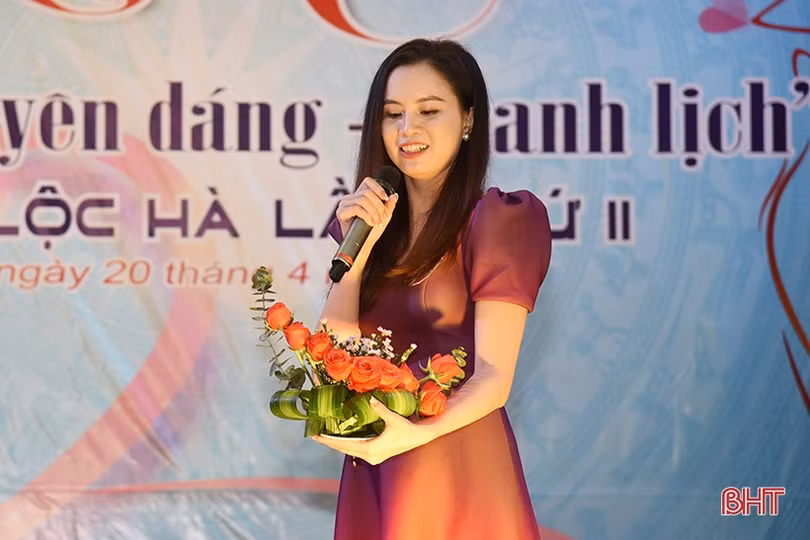 Ấn tượng hội thi “Phụ nữ duyên dáng, thanh lịch” huyện Lộc Hà 
