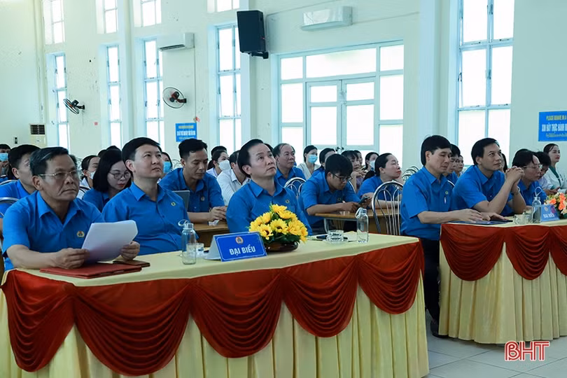 Ngành Y tế Hà Tĩnh tôn vinh người lao động, chủ tịch công đoàn tiêu biểu
