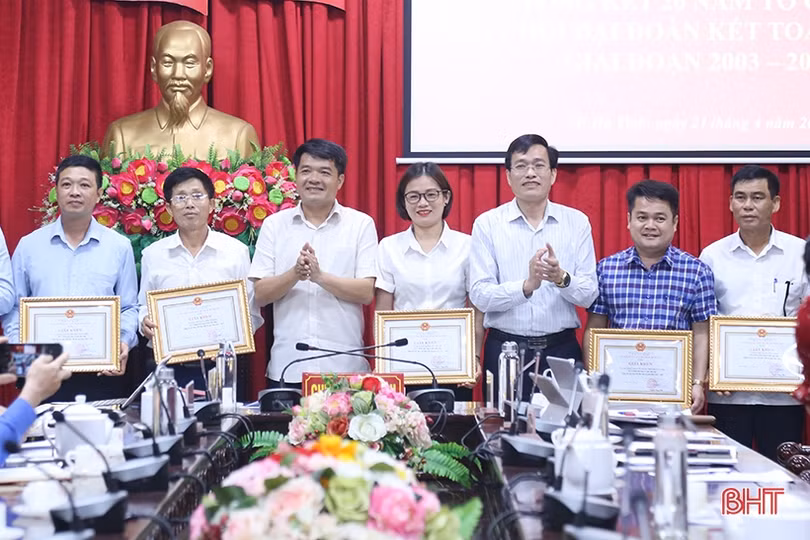 Các địa phương Hà Tĩnh sôi nổi tổng kết 20 năm Ngày hội Đại đoàn kết