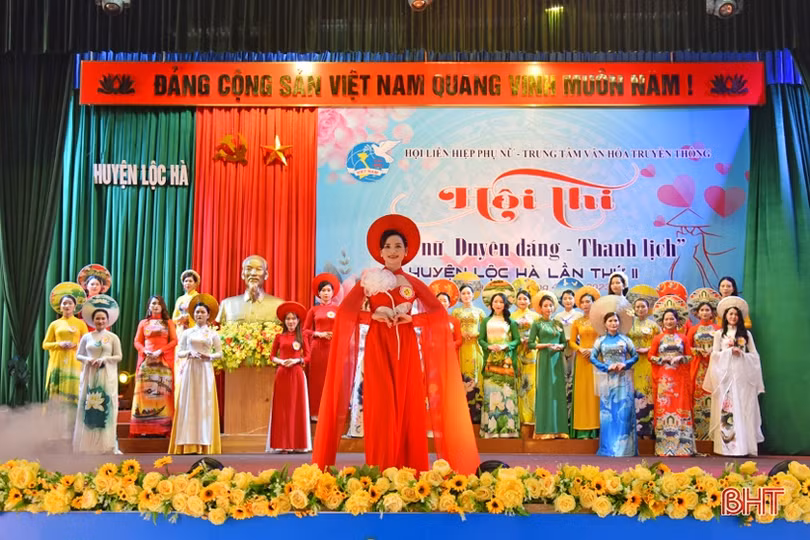 Ấn tượng hội thi “Phụ nữ duyên dáng, thanh lịch” huyện Lộc Hà 