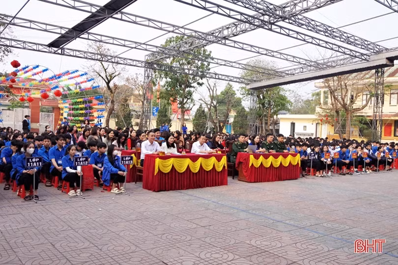 Hà Tĩnh tăng cường đưa Luật Biên phòng tới ngư dân, giáo viên, học sinh