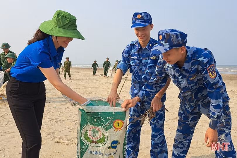 Trước ngày khai trương du lịch biển Hà Tĩnh: Lượng lớn du khách đặt phòng ở Nghi Xuân