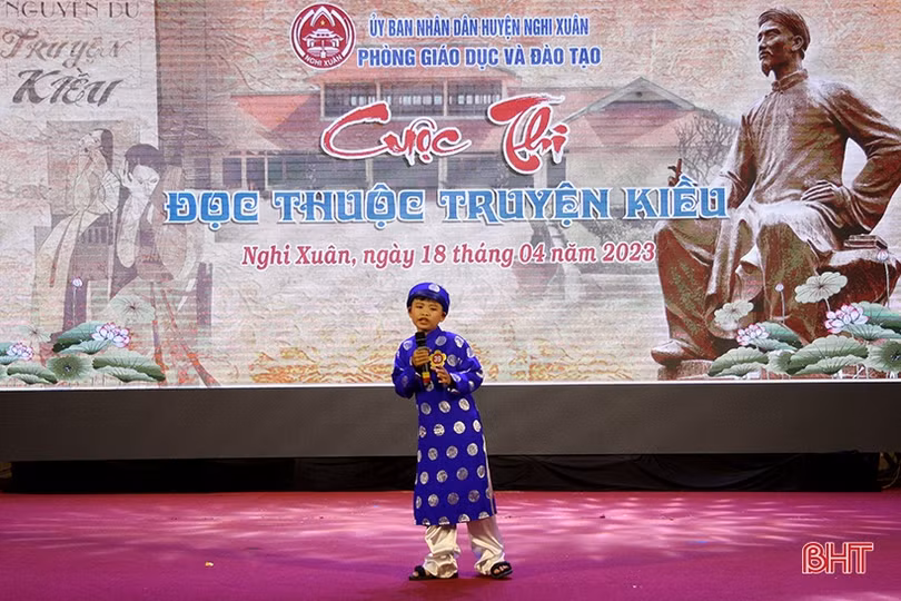 66 thí sinh thi đọc thuộc Truyện Kiều ở Nghi Xuân