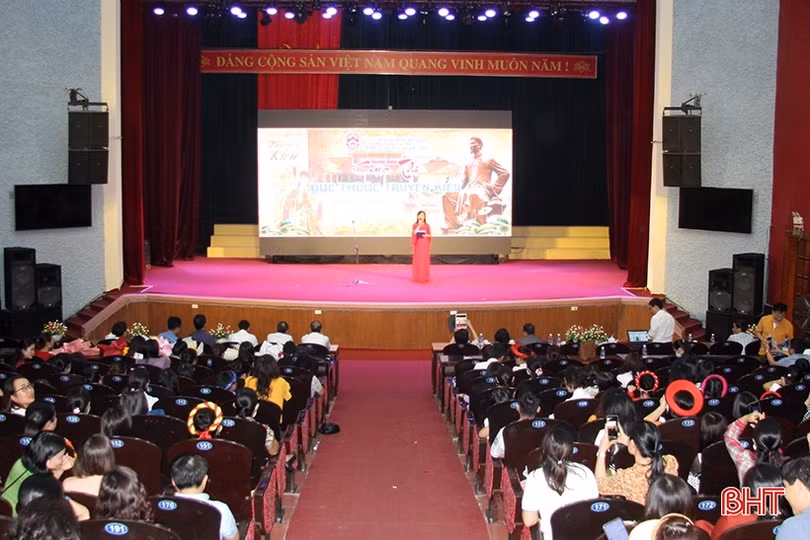 66 thí sinh thi đọc thuộc Truyện Kiều ở Nghi Xuân