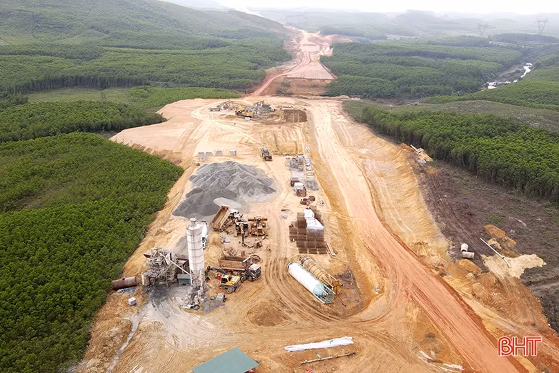 Đảm bảo an toàn giao thông khi thi công cao tốc Bắc - Nam ở Hà Tĩnh