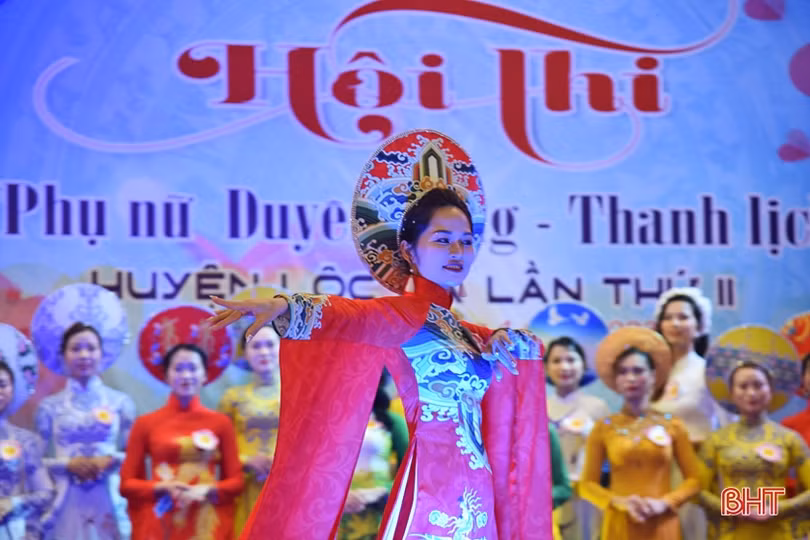 Ấn tượng hội thi “Phụ nữ duyên dáng, thanh lịch” huyện Lộc Hà 