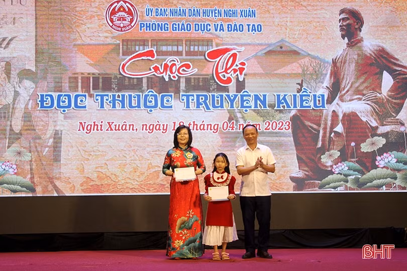 66 thí sinh thi đọc thuộc Truyện Kiều ở Nghi Xuân