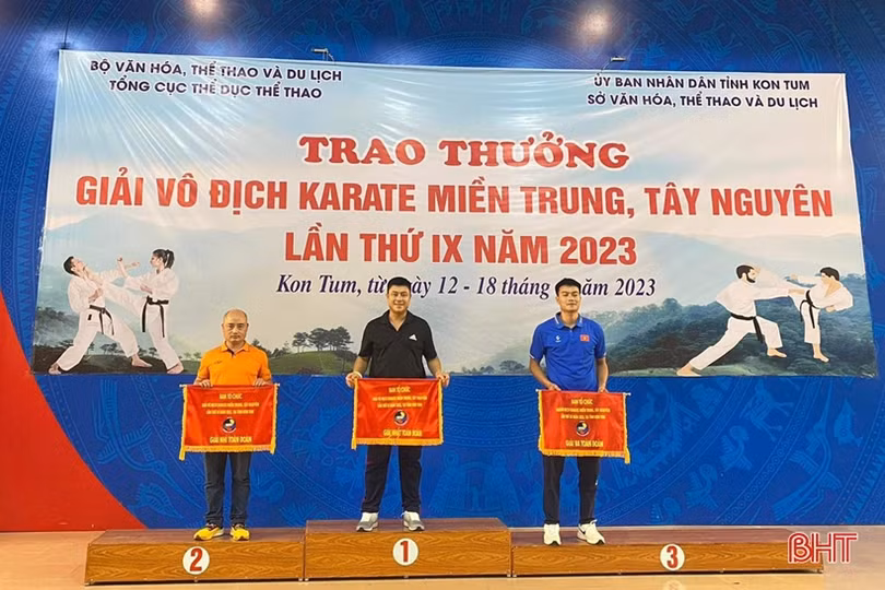 Hà Tĩnh nhất toàn đoàn Giải Karate miền Trung - Tây Nguyên