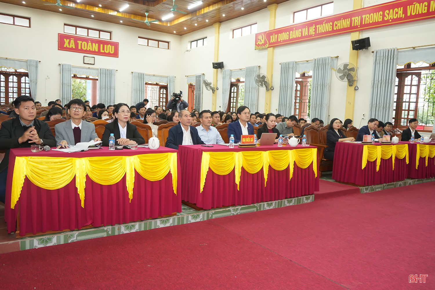 Đại biểu dự hội nghị.
