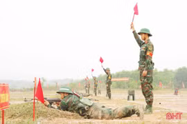 Giữ vững quân số khỏe trên thao trường nắng nóng