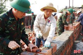 Mỗi viên gạch, một nghĩa tình người lính dành cho người nghèo 