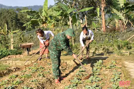 Sát cánh cùng người dân vùng biên thoát nghèo