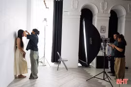 Dịch vụ chụp ảnh hoạt động hết công suất dịp Tết