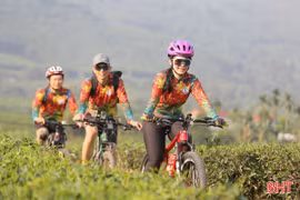 Theo vòng xe, nhịp chân "chạm vào" thiên nhiên Hà Tĩnh