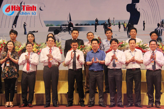 cac doanh nghiep cam ket dau tu gan 6 000 ty vao huyen nghi xuan
