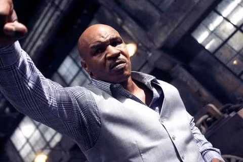 mike tyson den viet nam dong hung giai cuu my 